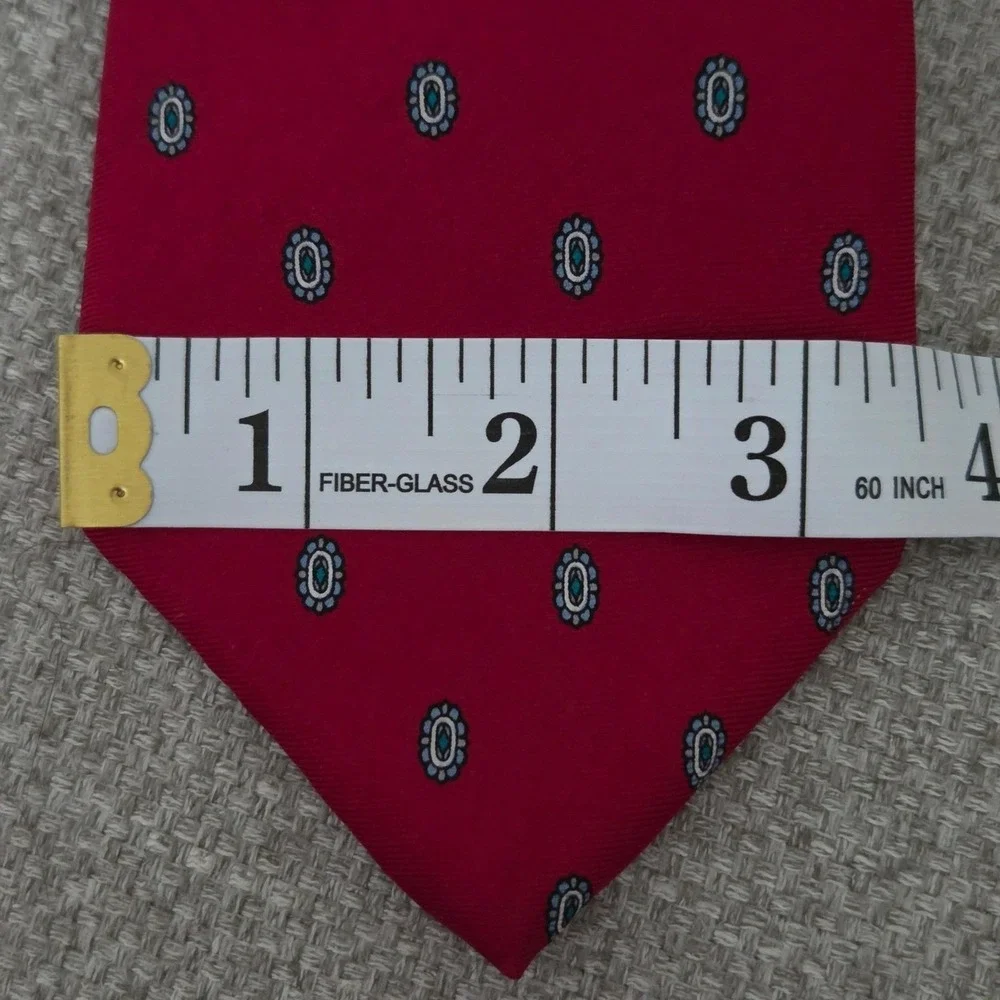 Christian Dior Red Silk Medallion Necktie‎ Made in USA Italian Fabric Mens Tie